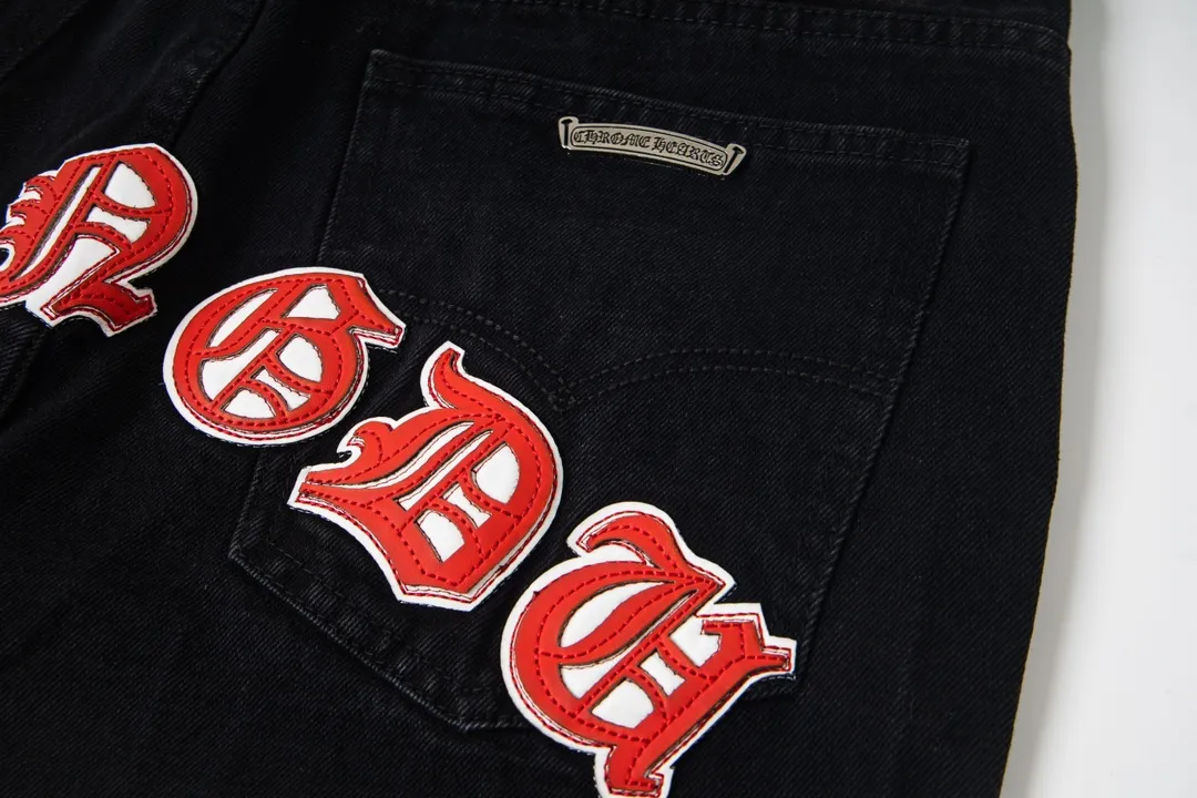 P210 💰 Chrome Hearts & CH city limited series Sanskrit cross patch patchwork leather jeans need to be washed and then disassembled and hand-stitched with sheepskin cross leather and then spliced ​​together to complete. The whole piece requires too much craftsmanship to explain. The texture can be seen in the hand, and it looks good. The styles with different washed textures are very friendly to people with thin legs and thick legs. The straight version is very flattering to the leg shape. The moderate length is timeless and can be matched easily and casually. It is the basic styling foundation for various styles and is a must-have in the wardrobe! The fabric is stiff but also makes the upper body soft without losing texture. The washing process is even more perfect. It is a must-have item for everyone! ! ! Washed wheat, hang tag, pants label, three labels are complete, the upper body effect is particularly stiff and stylish, super stylish, same style for men and women - Color: Size: 28 30 32 34 36